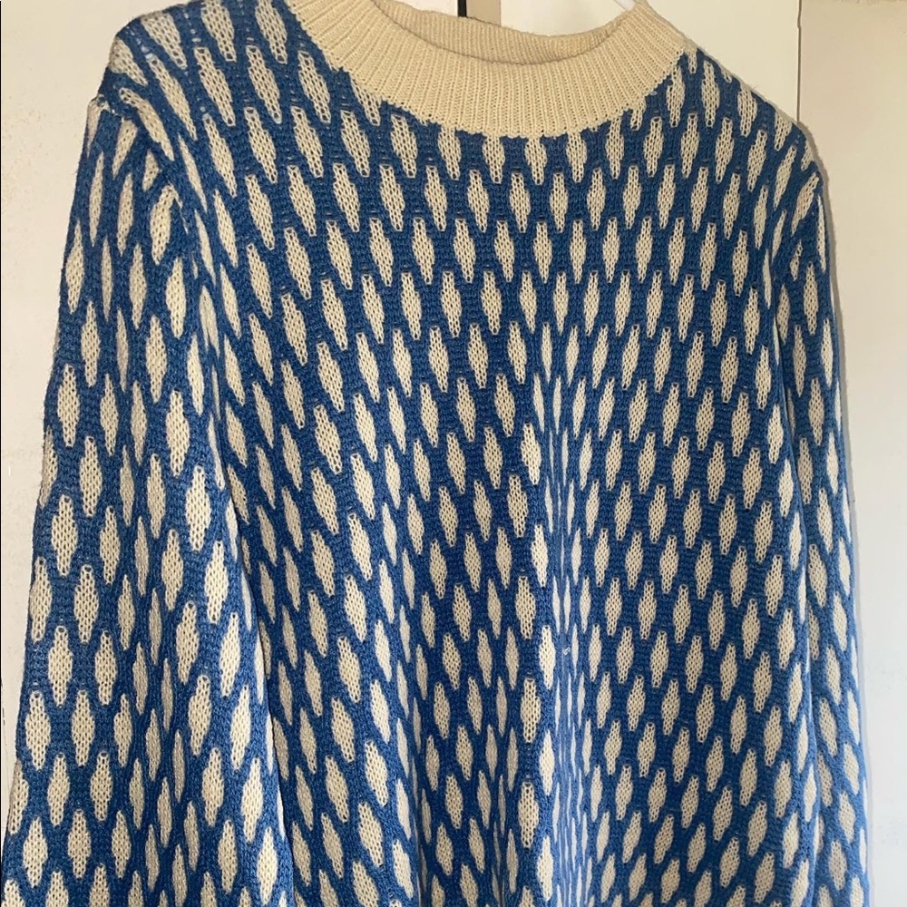 Argyle sweater🤍